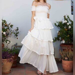 NWOT V. Chapman Angelina Maxi Belted Gown in White. Size 12